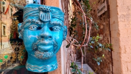 Nietypowy kolor głowy - sklep z ceramiką Taormina